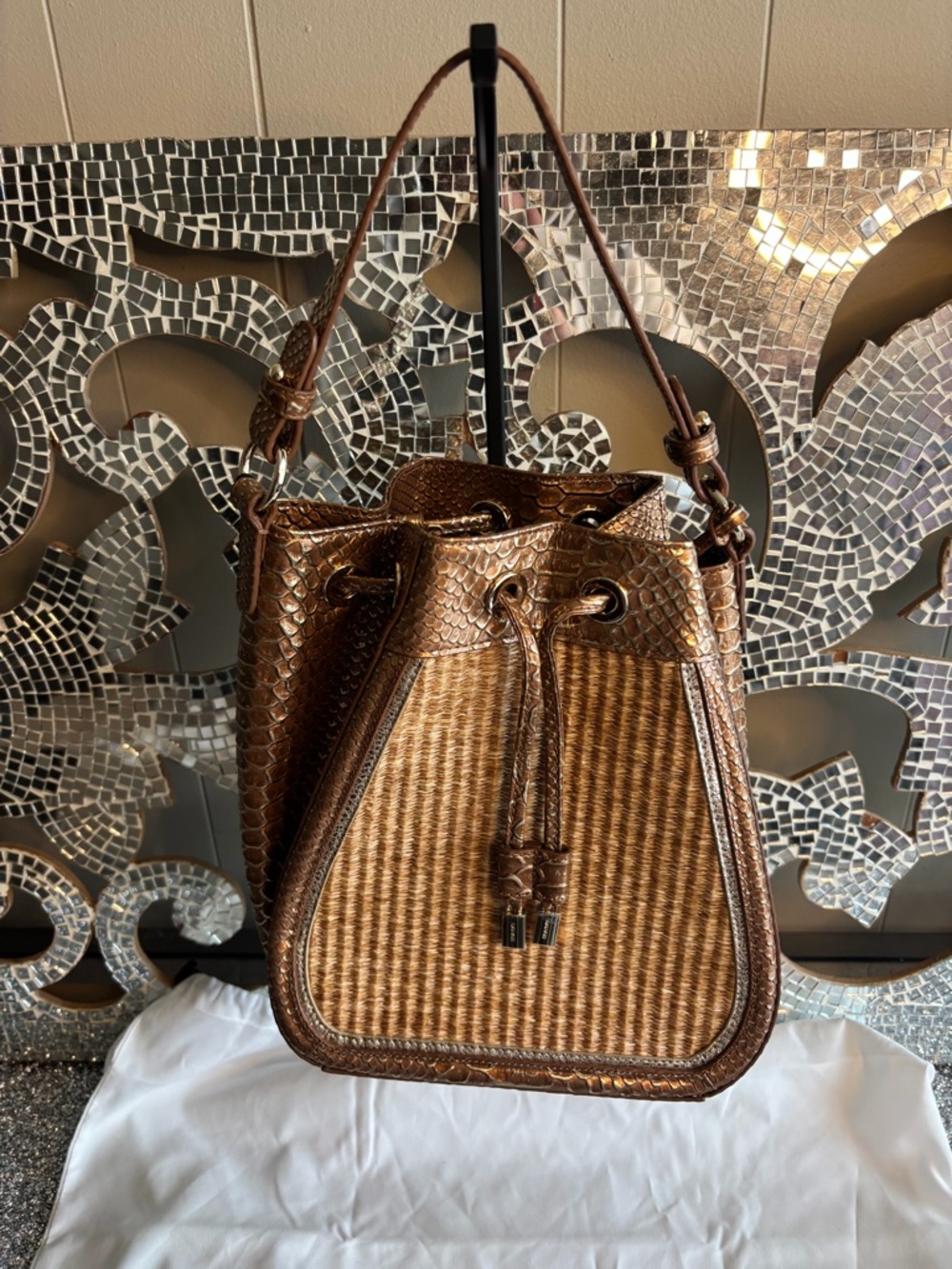 🌟Brahmin Brown Woven & Textured‎ Leather Bucket Shoulder Bag